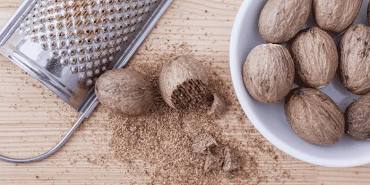 [WHOLE-NUTMEG-VARIATION] Whole Nutmeg